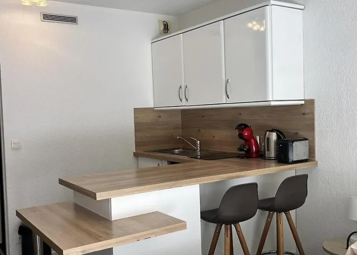 Arley- Large Beach, Center, Swimming Pool- Apartment